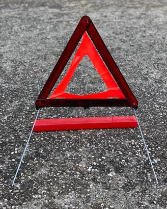 Triangolo segnalazione incidente