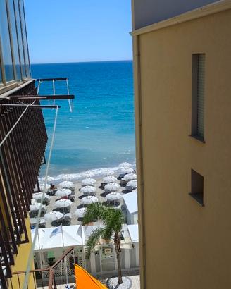 Ca' mare openspace fronte mare