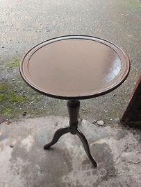 Tavolino a treppiedi vintage in legno