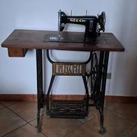 Macchina da cucire Necchi
