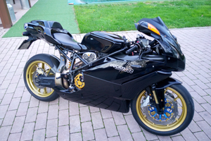 Ducati 999 superbike