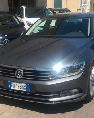 Volkswagen Passat 2.0 TDI 4MOTION Business BlueMot