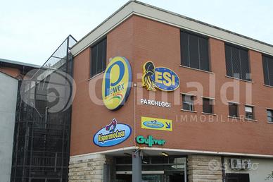 Negozio Roma [Locale commerciale ACG]