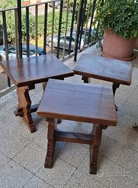 Sgabelli stile rustico in legno massiccio