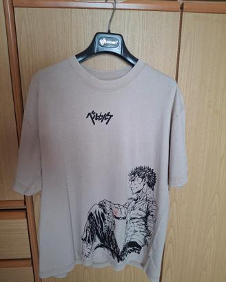 maglietta di berserk con disegno di guts