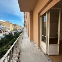 6 vani con box auto Zona LIBERTA'