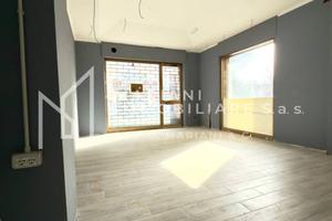 Immobile di 120 m² con 2 locali a Busto Arsizio
