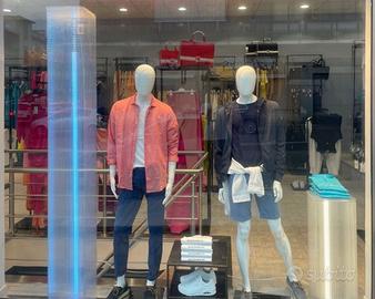 Intero arredo negozio abbigliamento