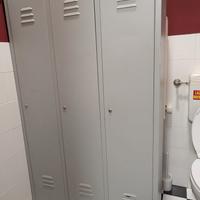 armadietto metallo 3 ante