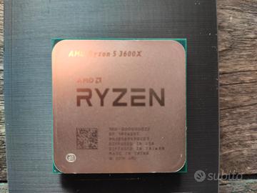 AMD Ryzen 5 3600X con Dissipatore Wraith Spire