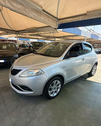LANCIA YPSILON 1,2
