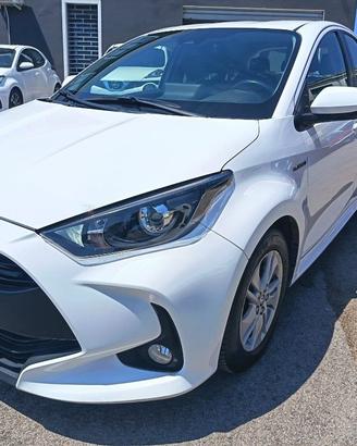 TOYOTA Yaris 1.5 Hybrid 5 porte Lounge