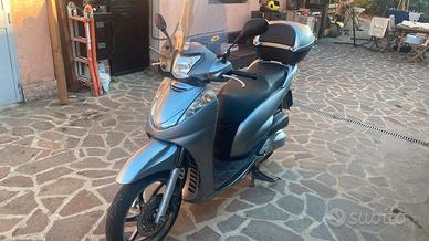 Honda SH 300 abs
