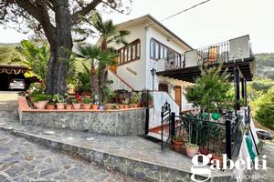 Villa bifamiliare Gioiosa Marea