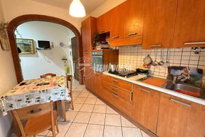 APPARTAMENTO 2 LOCALI CON POSTO AUTO PRIVATO IN CE