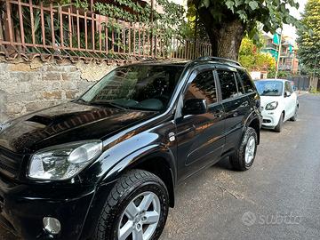 Toyota RAV4 2.0 D-4D 4x4 — 2004 —150.000km
