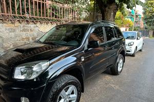 Toyota RAV4 2.0 D-4D 4x4 — 2004 —150.000km