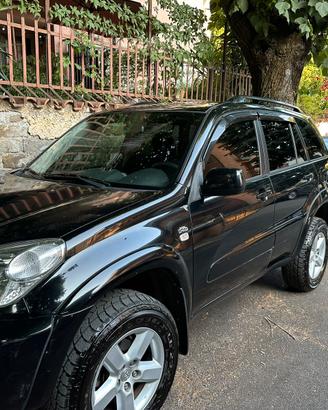 Toyota RAV4 2.0 D-4D 4x4 — 2004 —150.000km