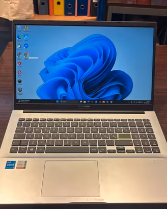 ASUS VivoBook 15 - Intel i5 11Gen / 8GB RAM / SSD