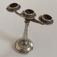 Piccolo candelabro da collezione in argento 800