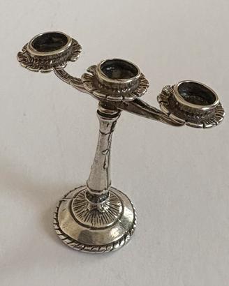 Piccolo candelabro da collezione in argento 800