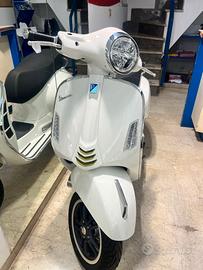 Vespa GTS 300 hpe 310