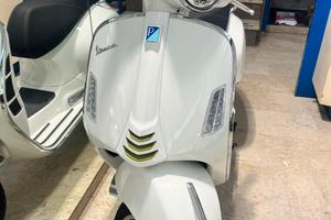 Vespa GTS 300 hpe 310