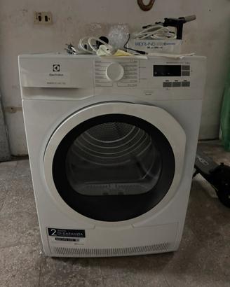 Asciugatrice da 1 a 8 kg pari al nuovo