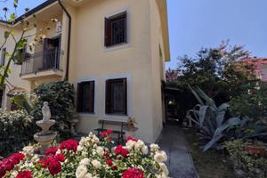 Villetta a schiera di 165 m² con 4 locali e box au