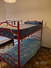 Letto a castello in ferro come nuovo