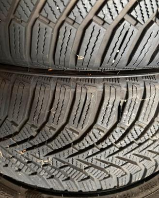4 pneumatici invernali 195/45 R 16  84H