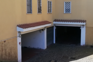 Bux Auto o Rimessa Anzio Zona Marechiaro