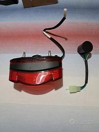 Faro posteriore Honda Cb650r