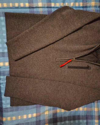 Felpa con zip a metà Prada. No fendi Gucci