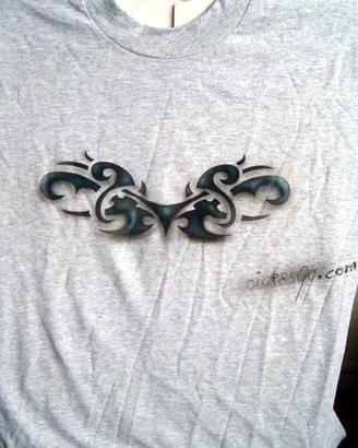 T-shirt aerografate