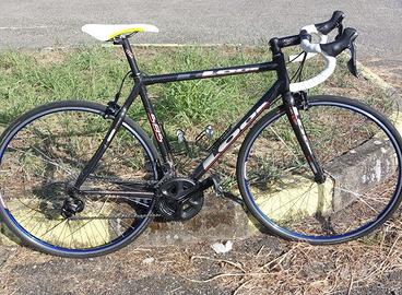 Look 585 con Shimano 105 11 V