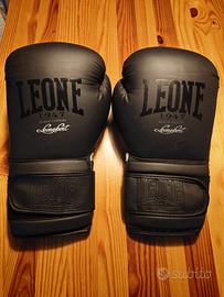 Kit Leone 1947 Guantoni Striker + Paratibia Black