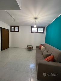 Sinnai ampio bivano seminterrato arredato