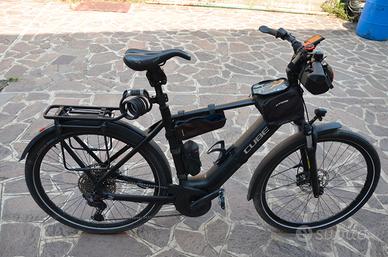 Bici Cube Touring Hybrid Pro 625 taglia L
