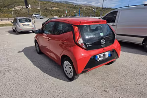 Toyota Aygo 1.0 VVT-i 72 CV 5 porte x-clusiv