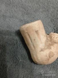 Antica pipa in terracotta.
Circa fine '800.

€60

