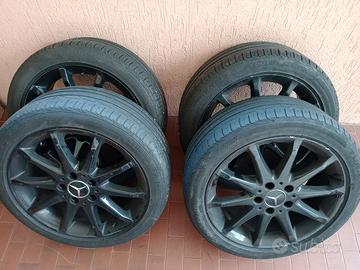 Cerchi e gomme da 17 classe B