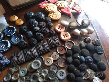 Bottoni vari madreperla e gioiello vintage e non