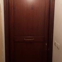 Portone in legno ingresso interno appartamento