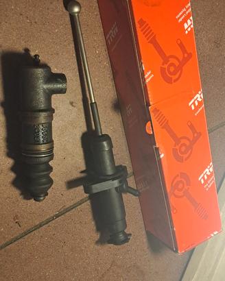 Alfa 147 156 GT pompa frizione usata cilindro rip
