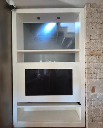  mobile d arredo compresa un tv ultrapiatto 
