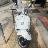 Piaggio Vespa 300 GTS - 2016