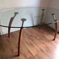 tavolo ovale di vetro