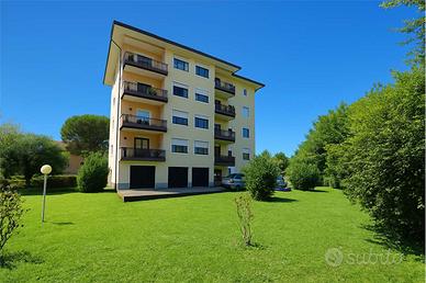 Luminoso appartamento immerso nel verde