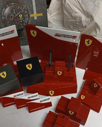 Espositori Ferrari